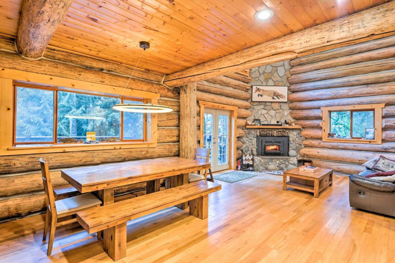 Riverfront Gold Bar Log Cabin Near Stevens Pass! Exterior foto